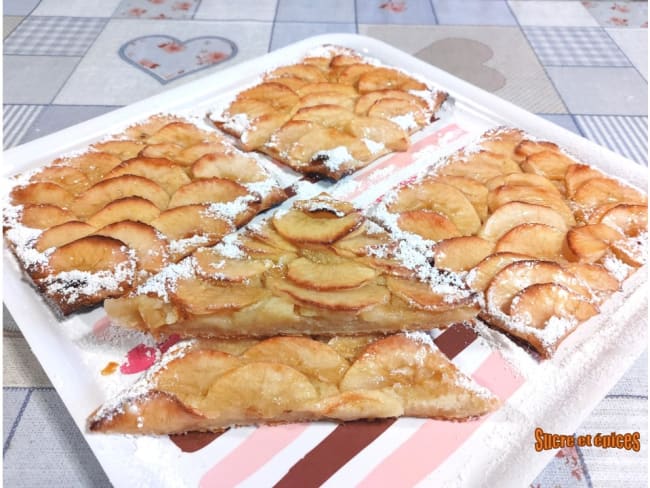 Feuilletés carrés aux pommes à la crème d'amandes