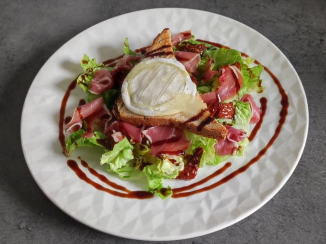 Salade de fromage de rocamadour chaud