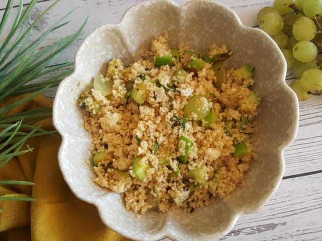 Taboulé vert sucré salé (semoule, courgettes, raisins...)