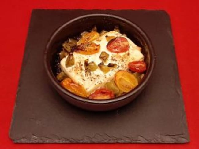 Feta au four avec tomates, poivron et miel