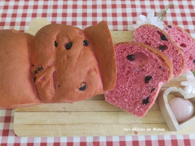 Pain de mie brioché aux myrtilles pour octobre rose