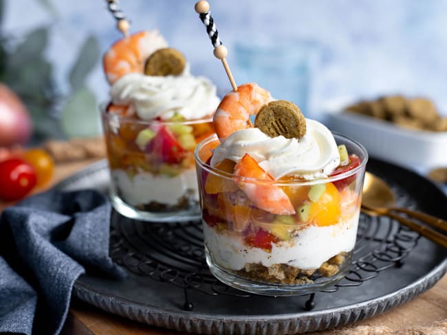 Verrines crevettes tomates cerises, crème chantilly aux algues