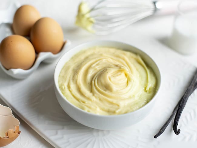 Crème pâtissière à la vanille : une des bases de la pâtisserie