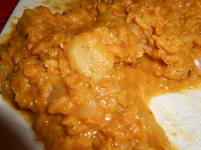 Dahl de lentille corail et patate douce au lait de coco