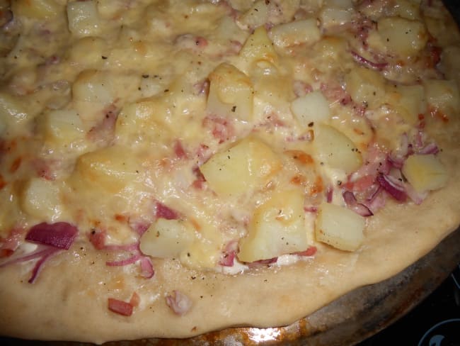 Pizza au fromage raclette