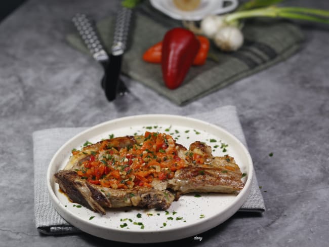 Côtes de veau au citron et tartare de poivron rouge