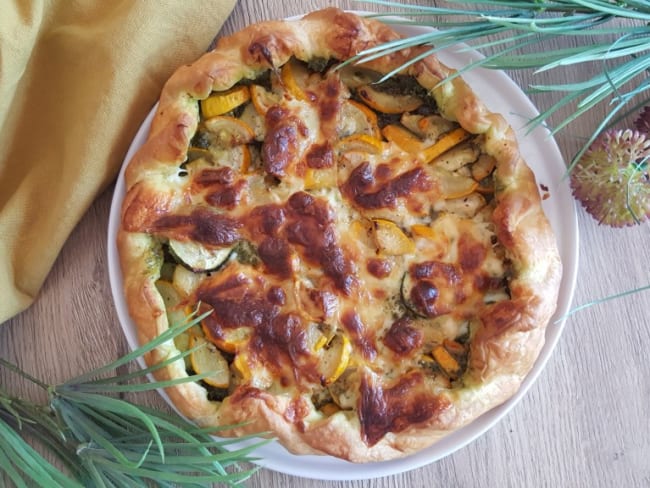 Tarte feuilletée courgettes, pesto, mozzarella 