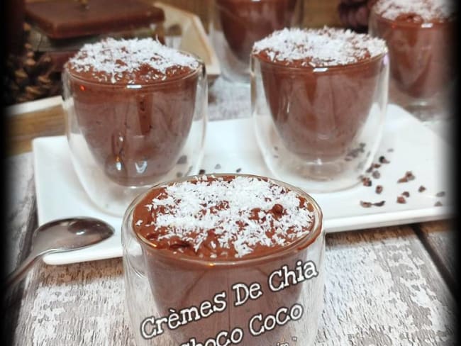 Crème de chia au cacao amer et lait de coco