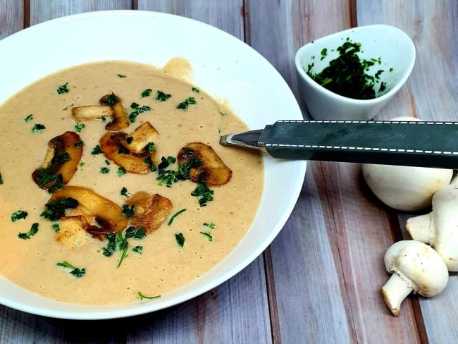 Velouté de châtaignes et champignons