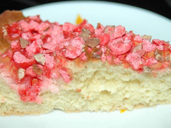 Tarte briochée aux pralines roses et caramel de praline