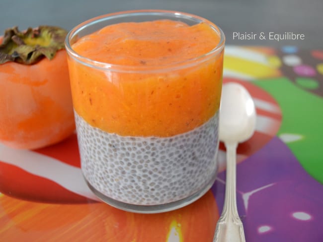 Chia pudding au kaki pour un petit déjeuner santé