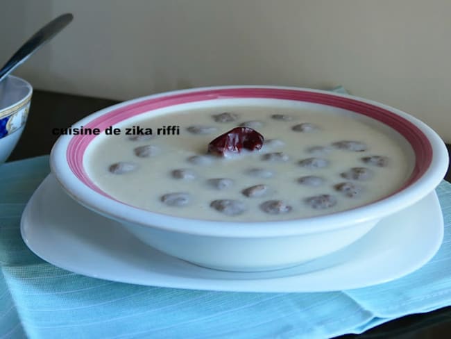 HRIRA BLANCHE OU SOUPE SELDJOUKIDE AU LEBEN ET BOULETTES