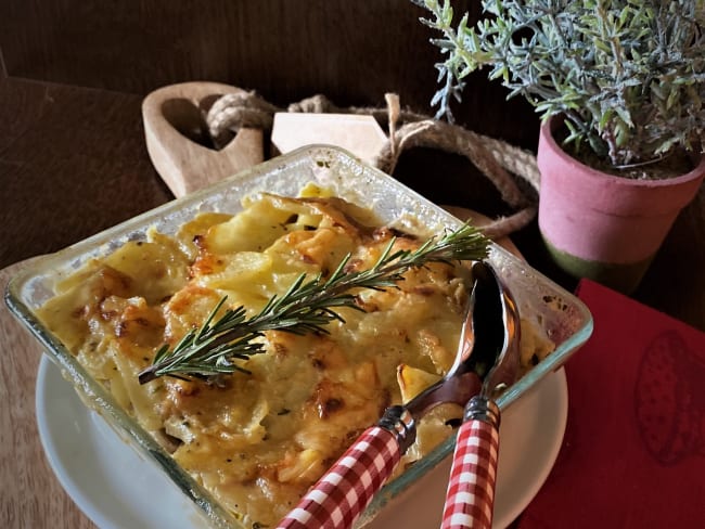 Gratin de pommes de terre aux champignons de Paris et bolets