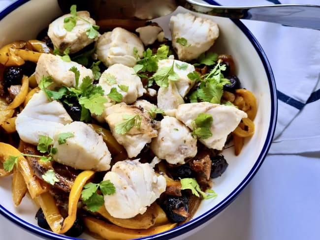 Tajine de poisson blanc aux poivrons jaunes