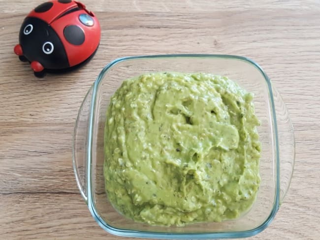 Petit pot gaspacho d’avocat, concombre et quinoa (bébé de 8 mois)