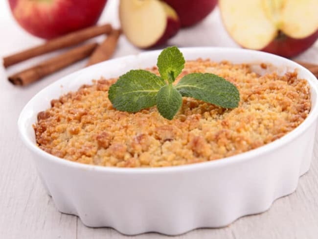 Crumble aux poires, aux pommes et à la cannelle pour toute la famille