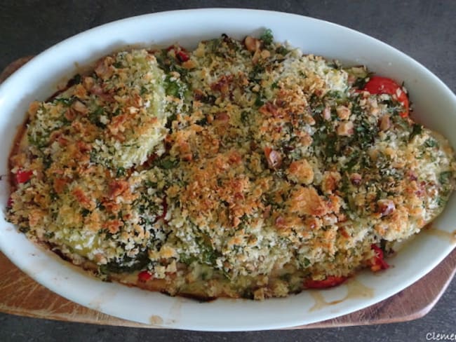 Pommes de terre gratinées aux poireaux, brocoli et poivron