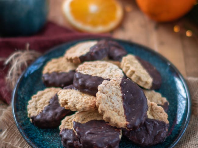 Sablés aux épices, orange et chocolat noir