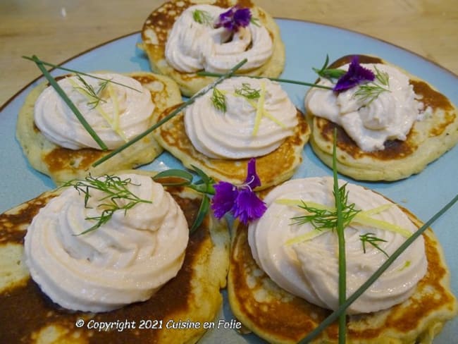 Tarama aux oeufs de cabillaud sur blinis