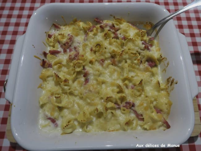 Gratin de pâtes à l'Etorki et bacon - un plat réconfortant !