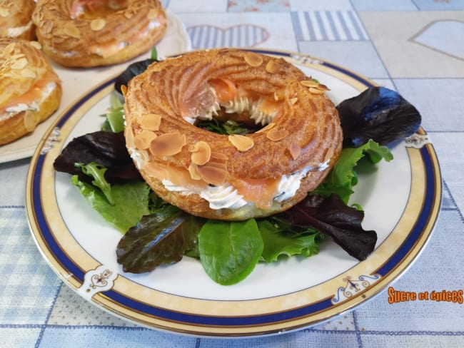 Couronnes de Noël au saumon fumé et fromage frais