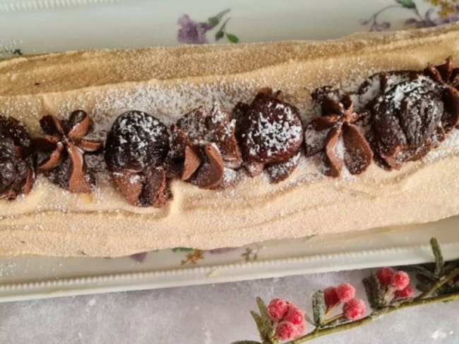 Bûche ou biscuit roulé à la crème de marrons