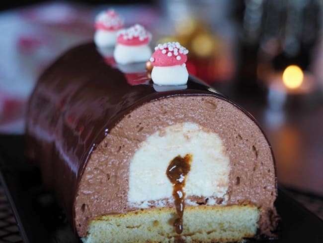 Bûche de noël Chocolat Vanille et Praliné de noël 2022