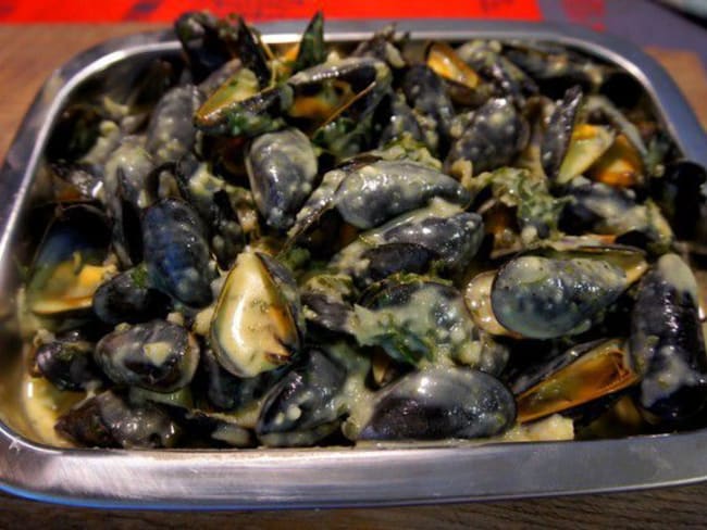 Moules à la crème et au vin blanc