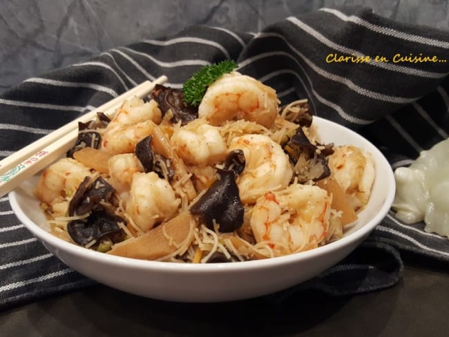 Poêlée asiatique aux crevettes et champignons noirs