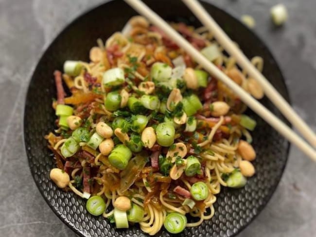 Wok de légumes croquants et ses nouilles sautées