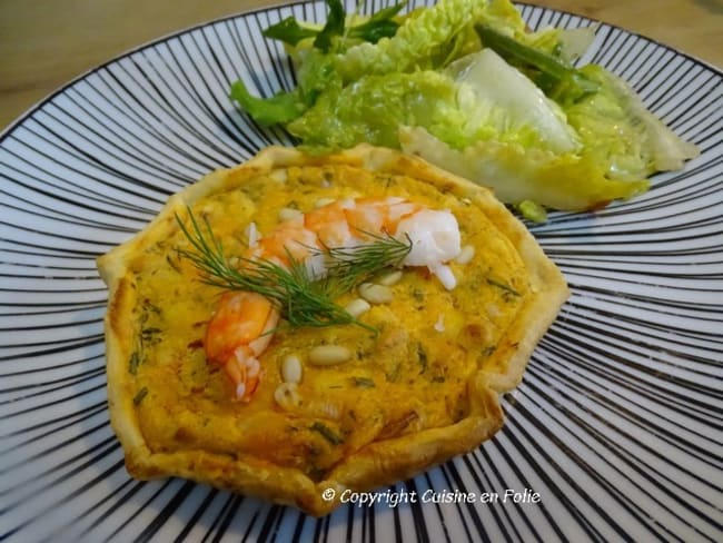 Tartelettes aux crevettes, chèvre, fines herbes et pignons