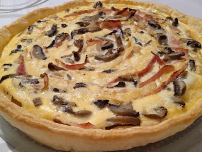 La quiche campagnarde, jambon, champignons, crème fraîche