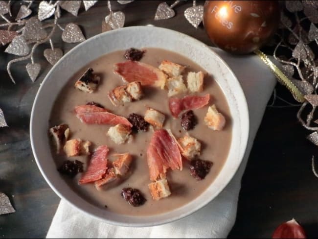 Soupe de Noël aux marrons simple et facile à préparer