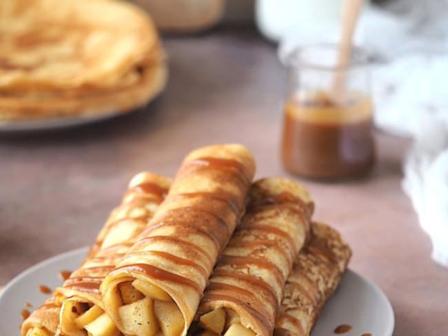 Crêpes aux pommes et caramel : vive la chandeleur !