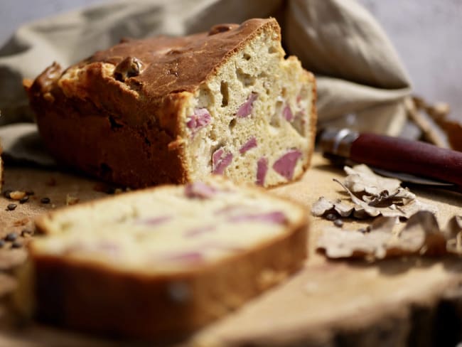 Cake salé farine de Lentilles, gésiers confits et tomme de Brebis