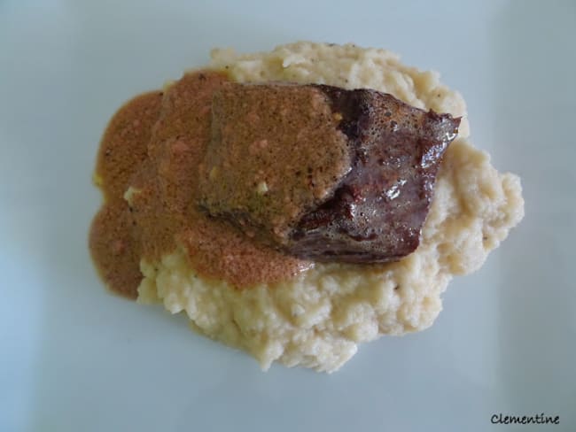 Pavé de cerf sauce foie gras pour les fêtes