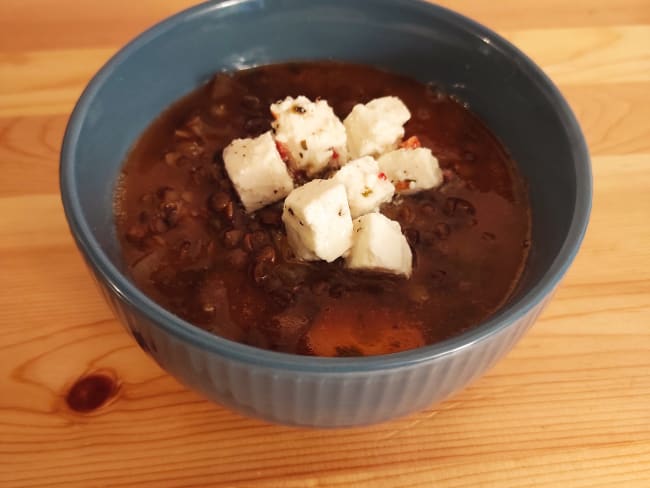 Soupe de lentilles à la grecque "Fakès"