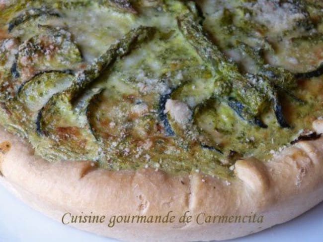 Tarte pizza aux asperges vertes et courgettes