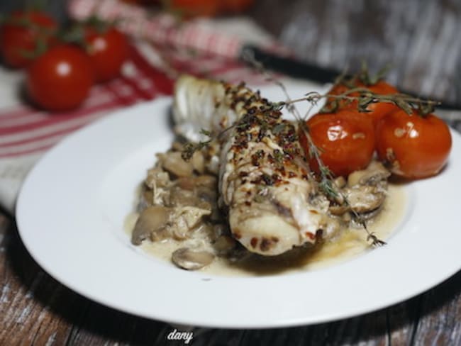 Filets de lotte aux champignons de Paris câpres et tomates