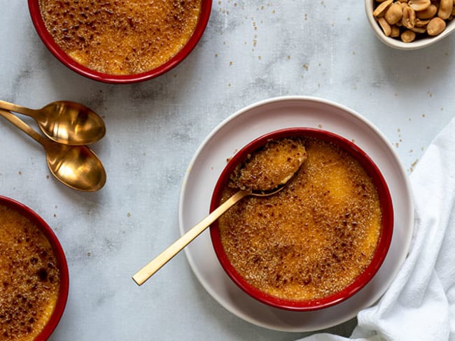 Crème brûlée au praliné à la cacahuète