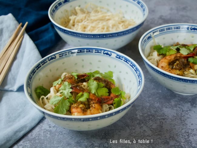 Nouilles sautées aux crevettes "Mi Xao Tôm"