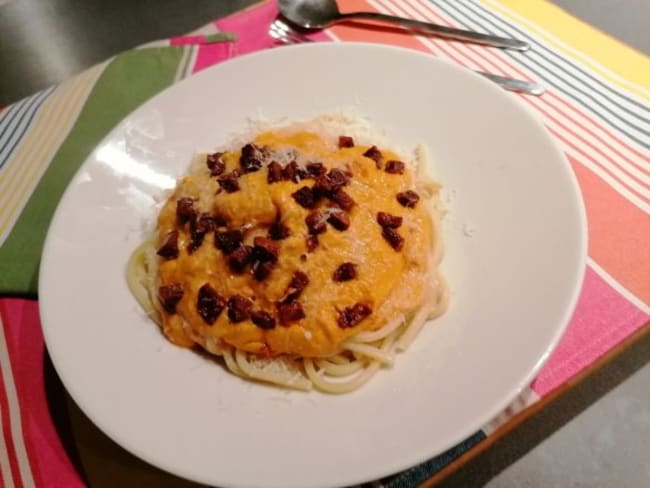 Spaghettis à la crème de potimarron au chorizo grillé