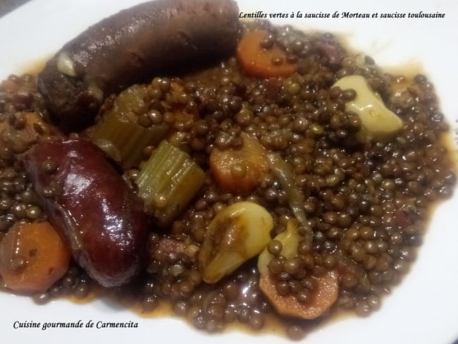 Lentilles vertes à la saucisse de Morteau et saucisse de Toulouse - une recette réconfortante