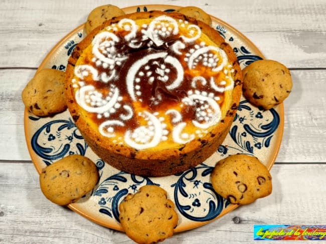 Un flan vanille dans un fond de pâte à cookies