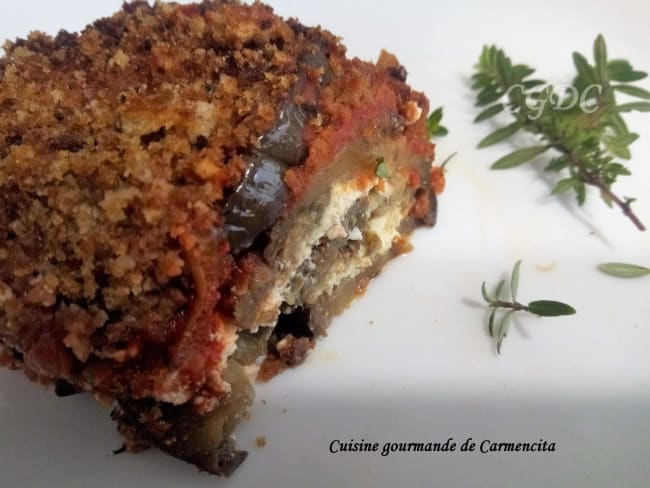 Gratin d'aubergine et chèvre frais à la chapelure aillée