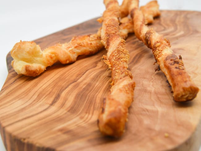 Torsades feuilletées au parmesan pour l'apéritif