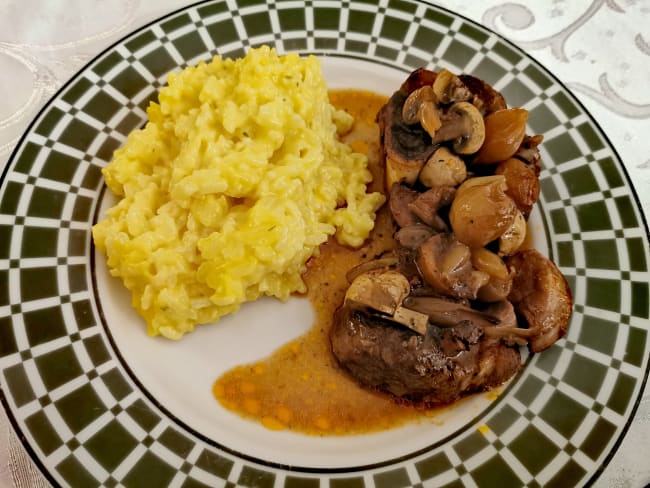 Osso bucco de porc bourguignon