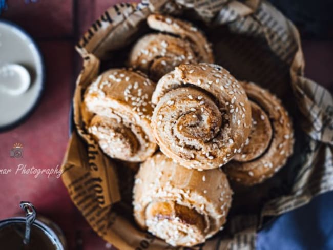 Pain aux graines de sésame et au tahini pour le ramadan