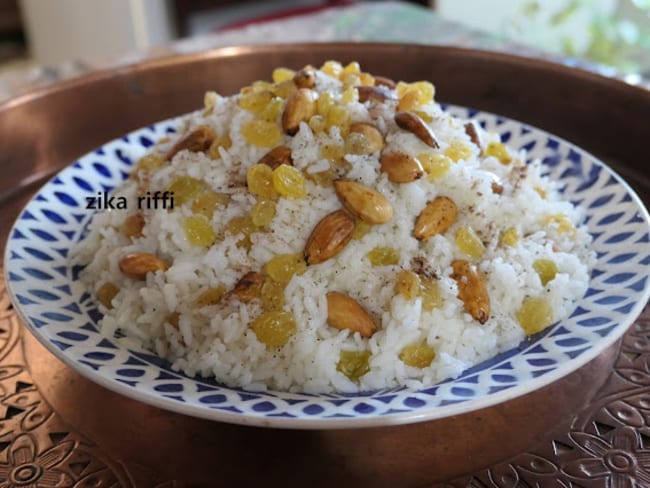 Riz saldjoukide, souldjoukide ou seldjoukide aux amandes et aux raisins secs