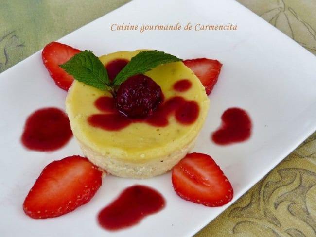 Petits flans de ricotta au coulis de framboises